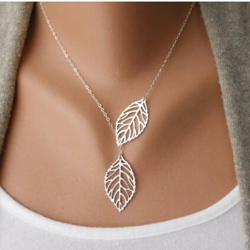 Collier clavicule double feuilles pour femme